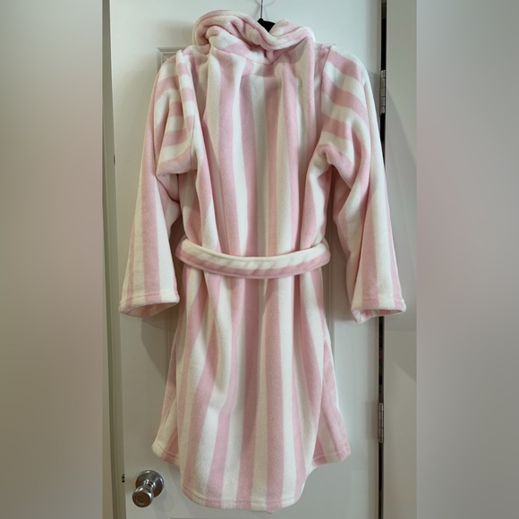 Victoria's Secret Cozy Plush Robe - Picture 3 of 6